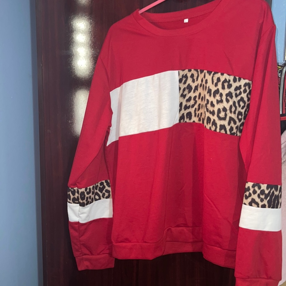 Red and leopard beautiful sweater!